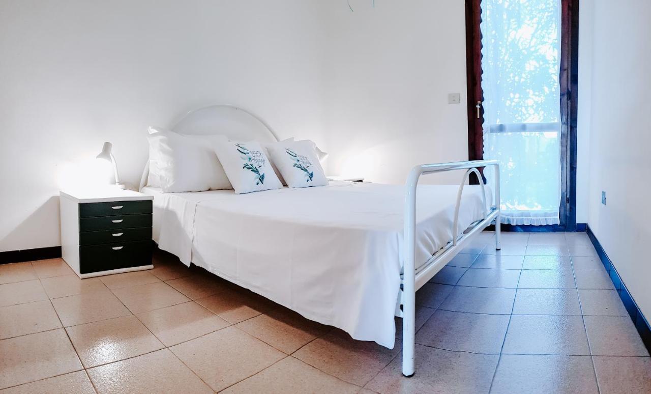 Casa A Schiera Le Tonnare - Affitti Brevi Italia Apartman Stintino Kültér fotó